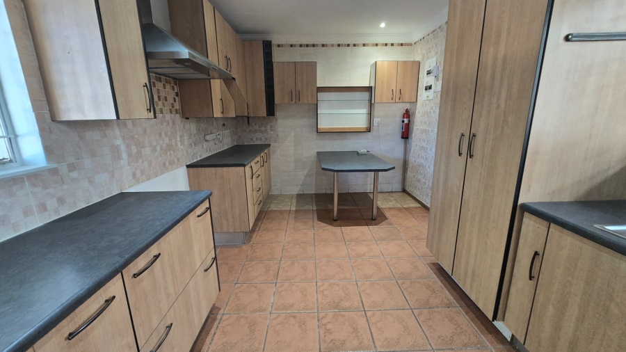 3 Bedroom Property for Sale in Langenhovenpark Free State